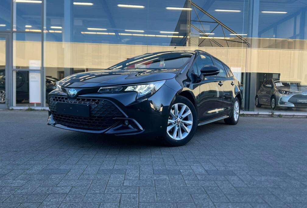 Toyota Touring Sport 1.8 Hybrid Dynamic e-CVT 1.8 Hybrid