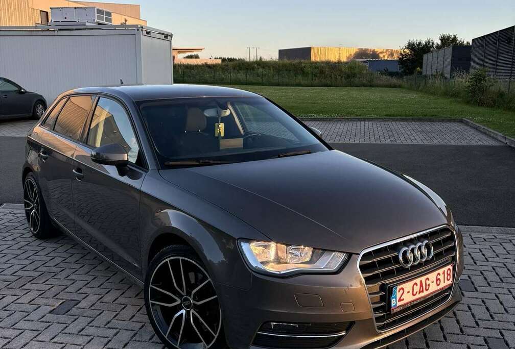 Audi Sportback 1.6 TDi Ambition S line tronic