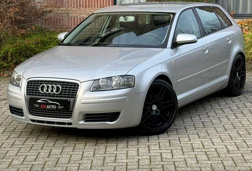 Audi Audi A3 Sportback 1.6 FSI Essence 6 Vitesses