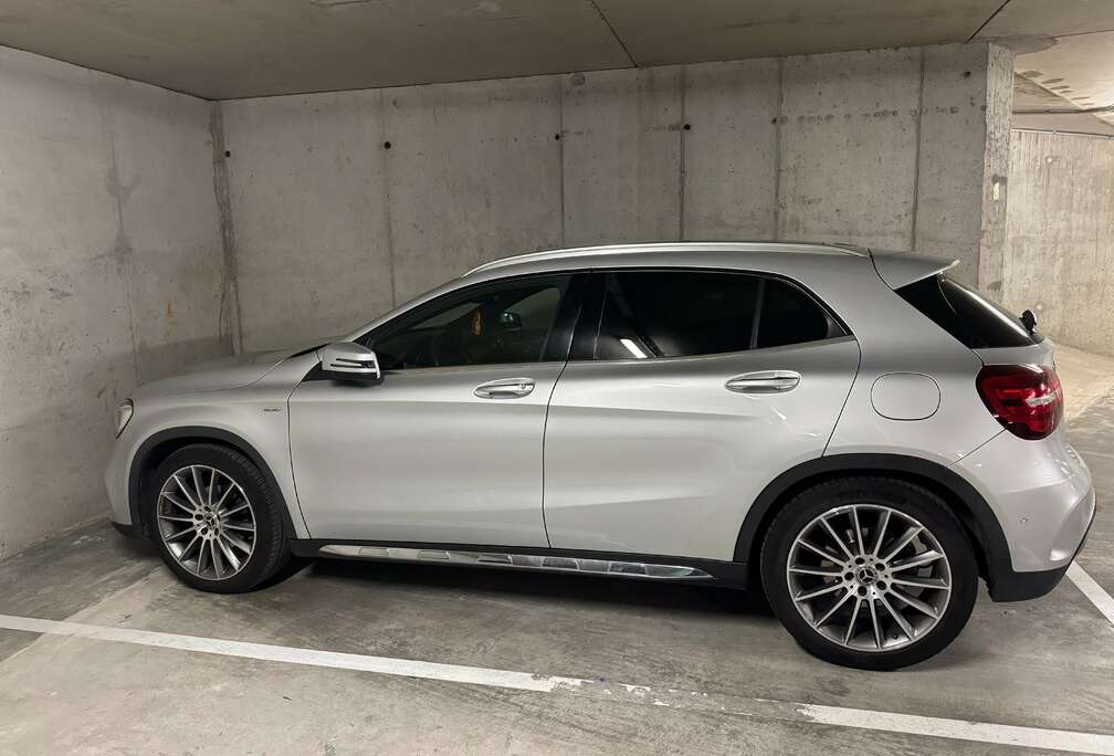 Mercedes-Benz GLA 200 Business Solution (EU6.2)