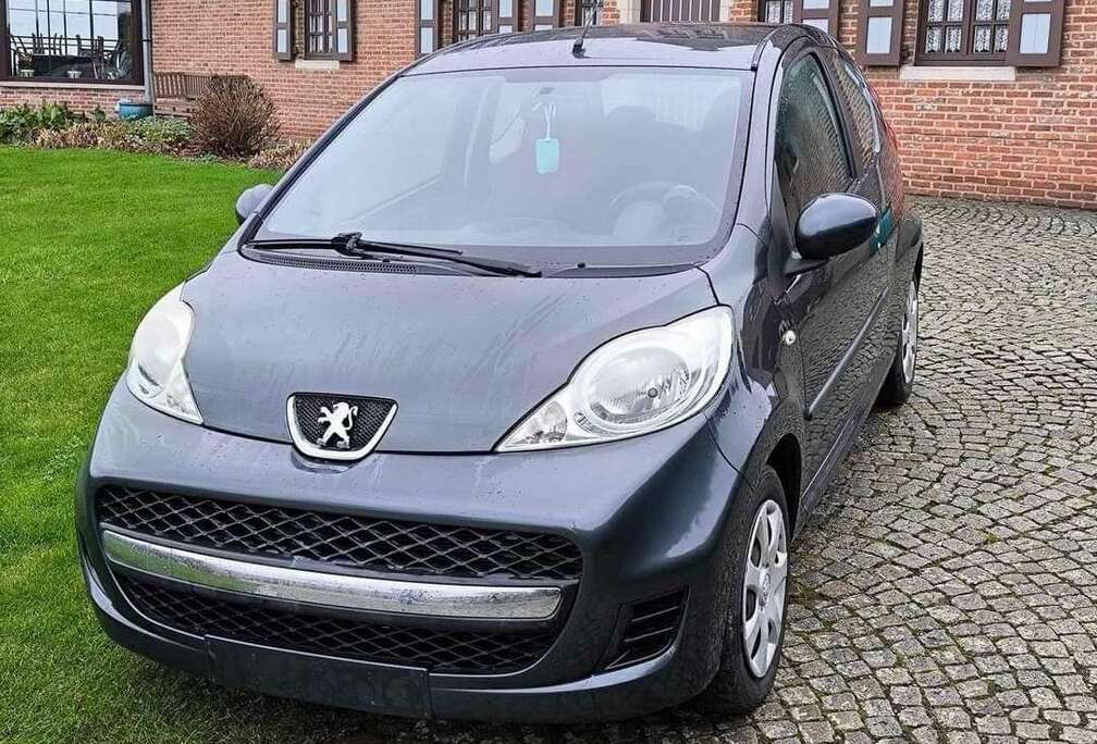 Peugeot 1.0i Trendy