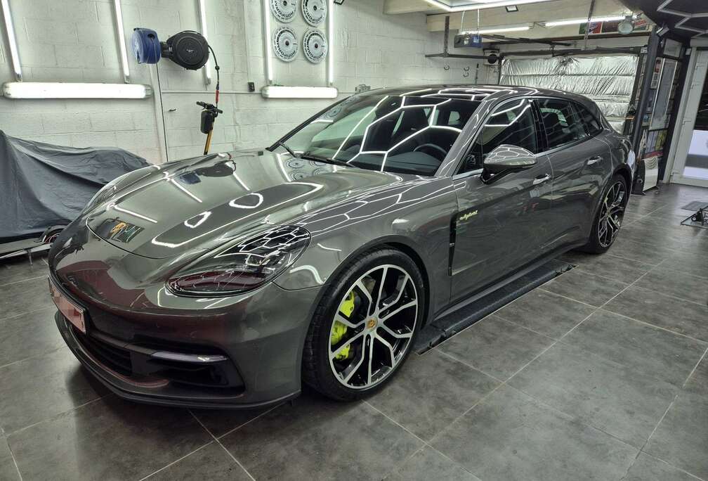 Porsche 4 e-Hybrid Sport Turismo 2.9 V6 Bi-T.PDK (340 kW)