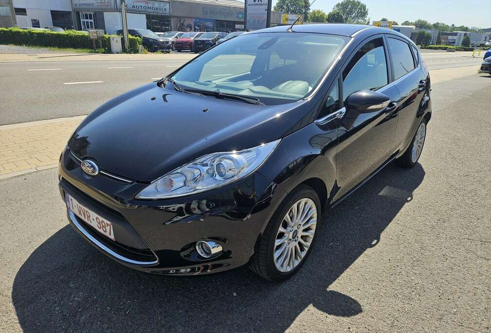 Ford 1.6 TDCi Trend DPF Prête à immatriculer