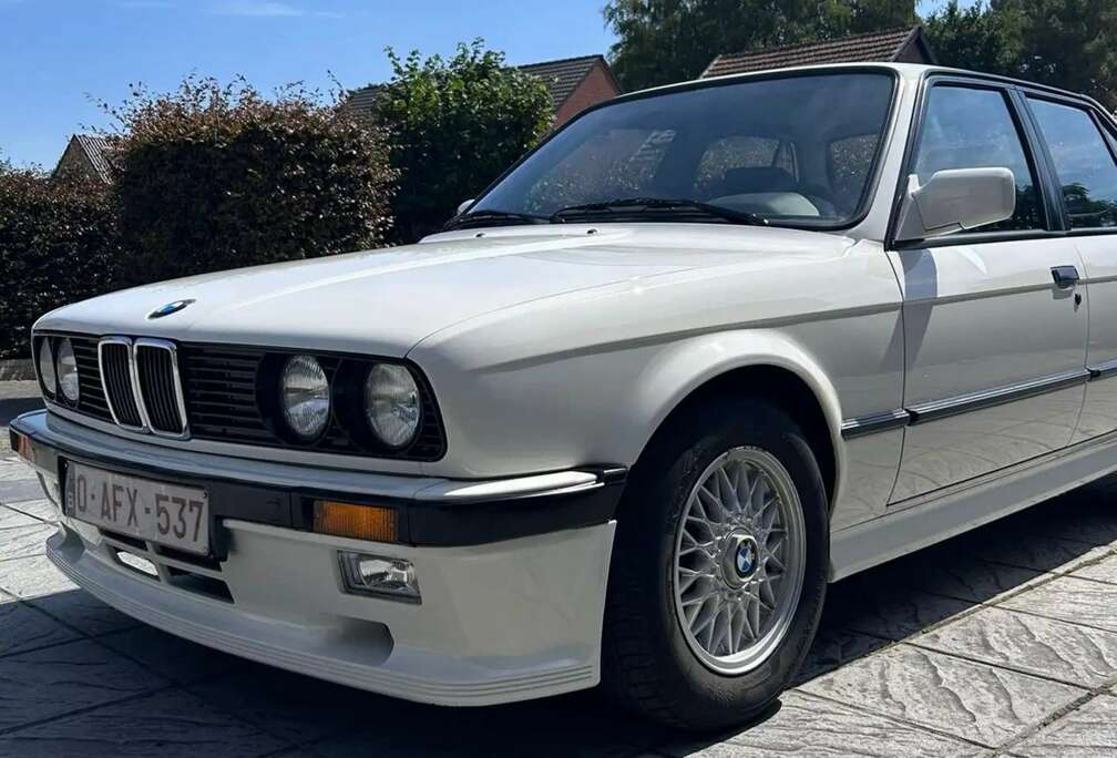 BMW E30