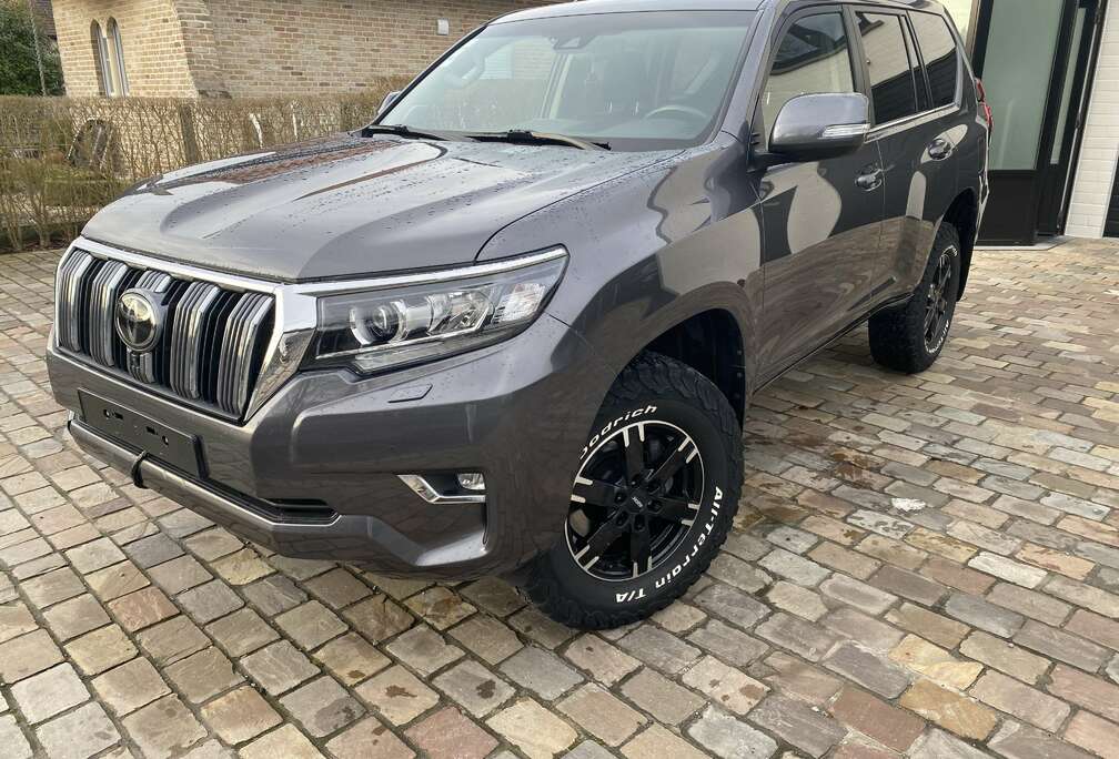 Toyota 2.8 D-4D Automatik