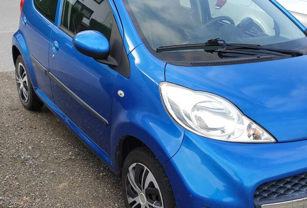 Peugeot 107 1.0i Trendy 2Tronic