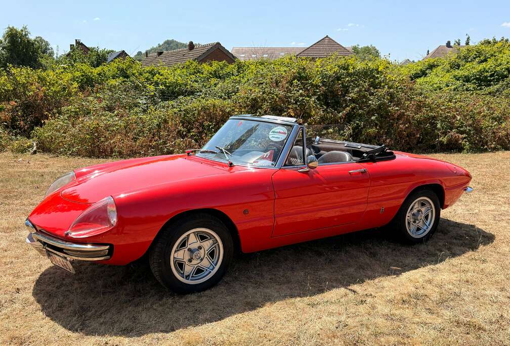 Alfa Romeo Duetto 1750