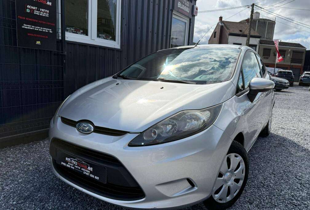 Ford Fiesta 1.25i / LEZ OK / Entretien + CT OK
