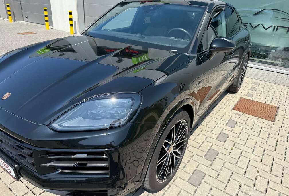 Porsche Cayenne Coupé E-Hybrid 3.0 Turbo V6 (346 kW)