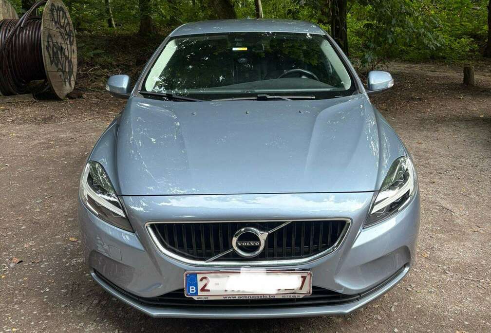 Volvo V40 2.0 T2 Black Edition GPF (EU6d-TEMP)