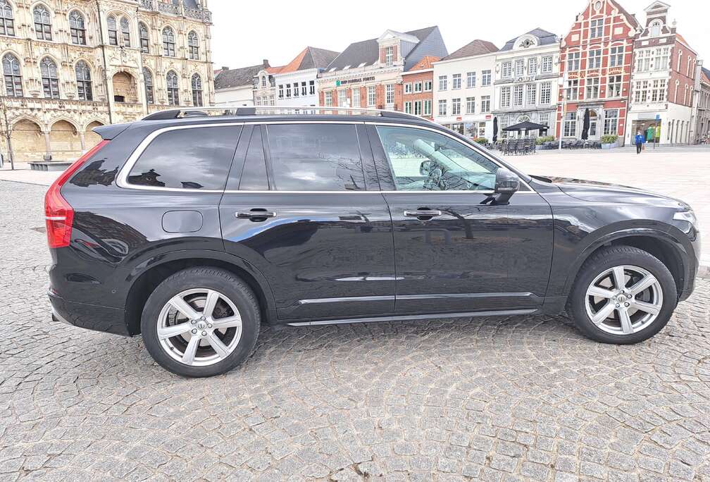Volvo XC90 D5 AWD Geartronic Momentum