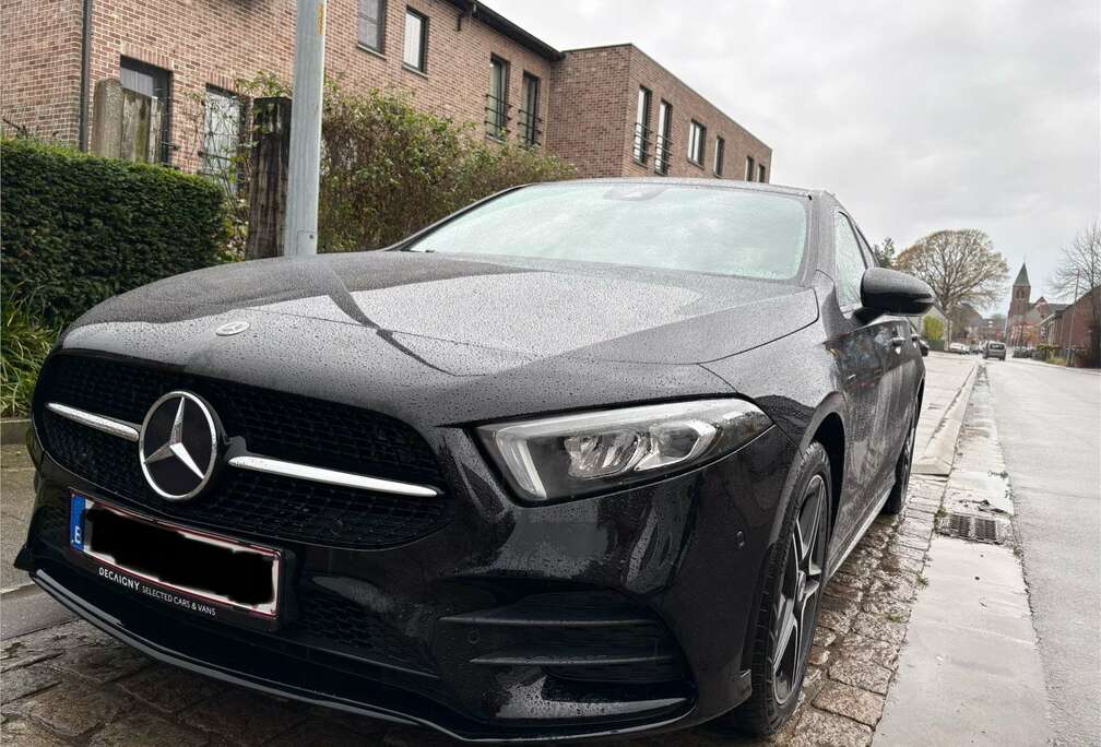 Mercedes-Benz e 8G-DCT AMG Line