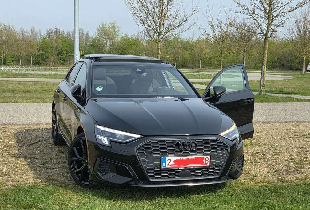 Audi Sportback 30 TDI 116 S tronic 7 black edition 2L