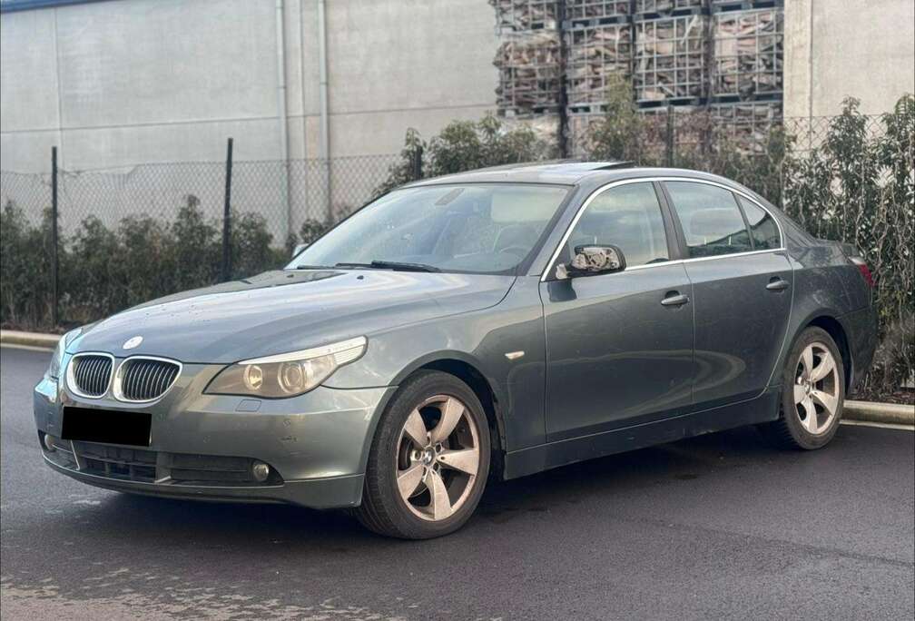 BMW 520i 2003 Benzine Automaat