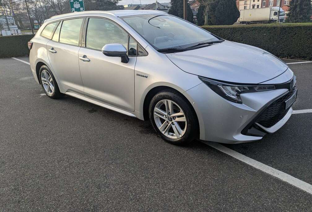 Toyota SW Hybrid 1.8 Dynamic e-CVT