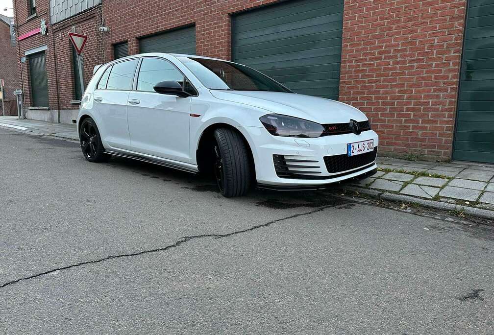 Volkswagen 2.0 TSI