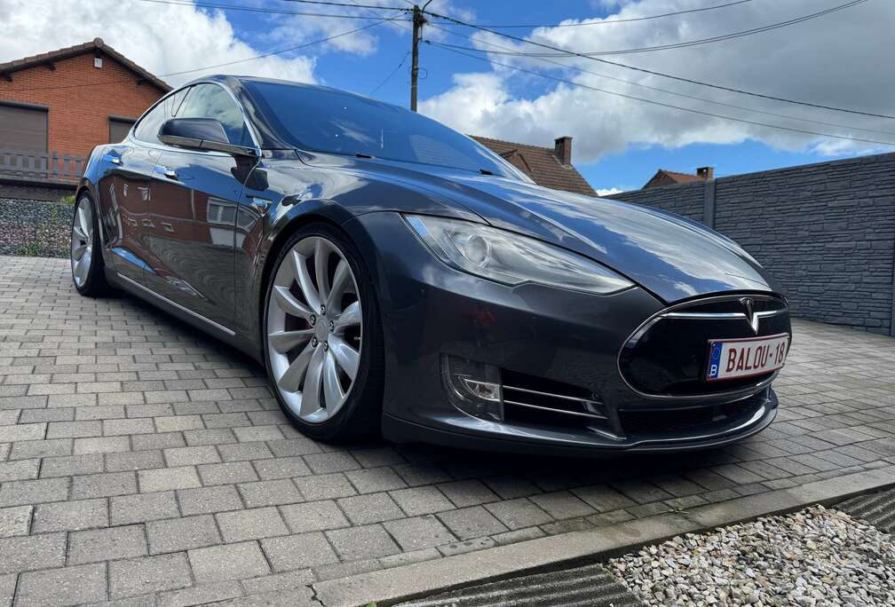 Tesla P85d performance