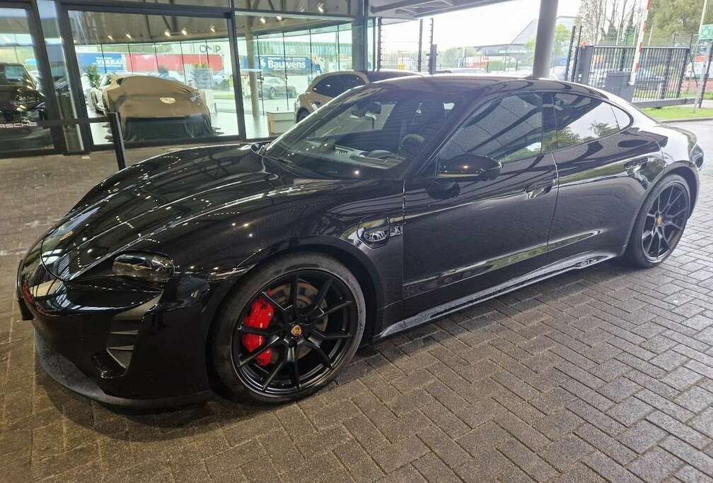 Porsche Taycan GTS