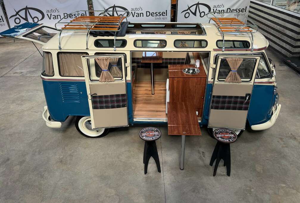 Volkswagen Kombi Samba Style 23 Window Camper