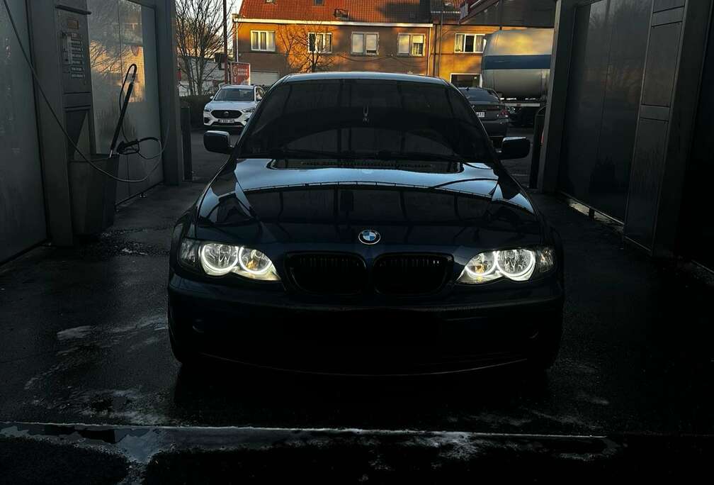 BMW 318i