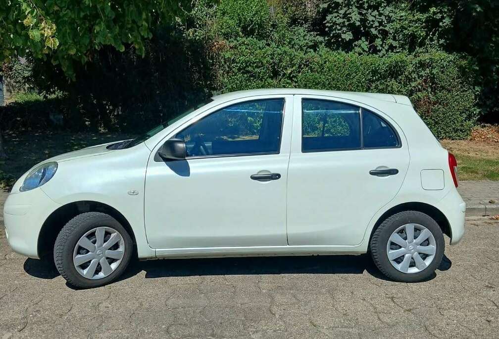 Nissan 1.2i Connect Edition