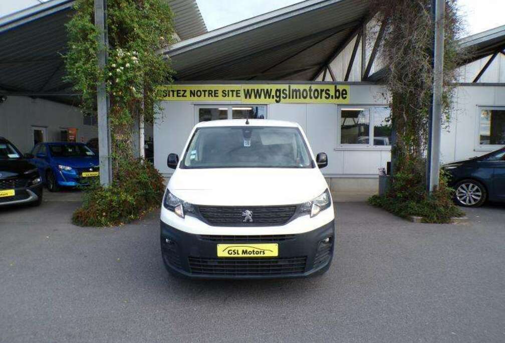 Peugeot 1.5HDi 102cv Blanc 05/22 1ere Main USB Bluetooth