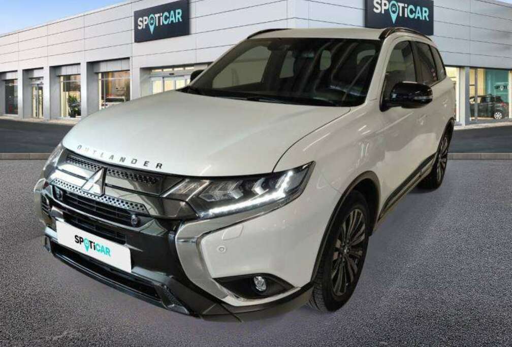 Mitsubishi 3 2.0 2WD 5S CVT Blackline