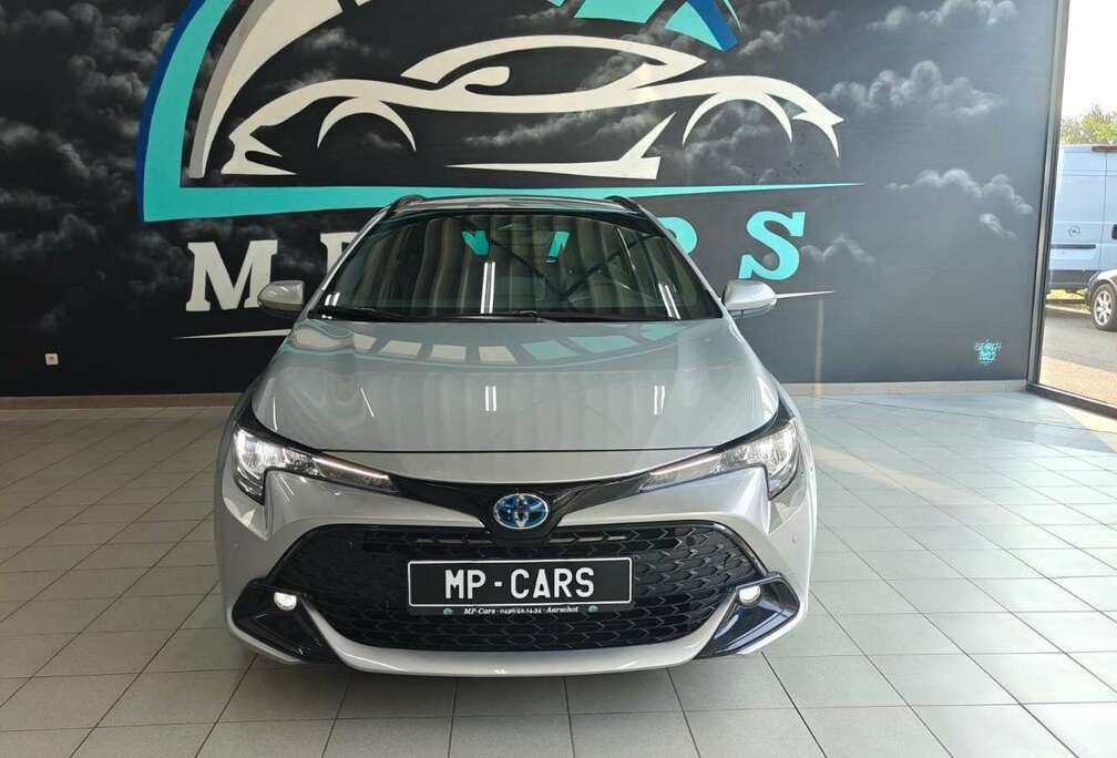 Toyota TS 1.8 Hybrid Style + techpack e-CVT