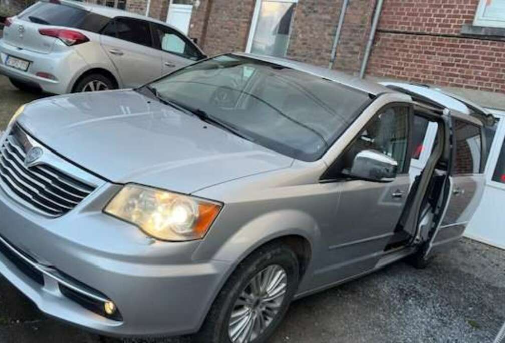 Lancia Voyager 2.8 MultiJet Platinum Line