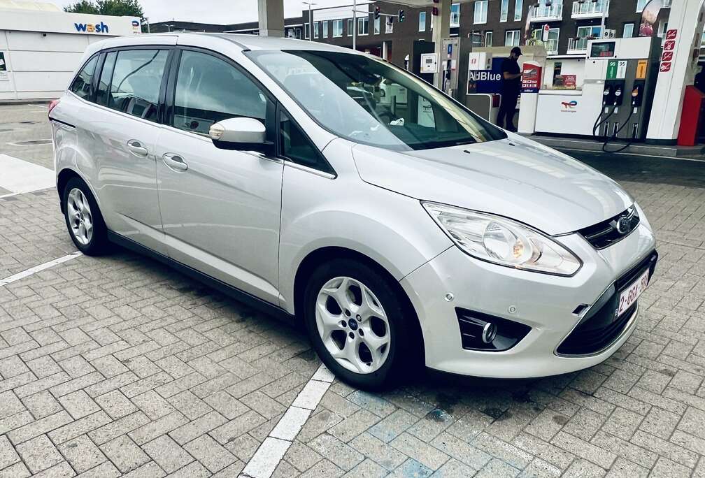 Ford 2.0 TDCi Titanium Sitzplatze 7