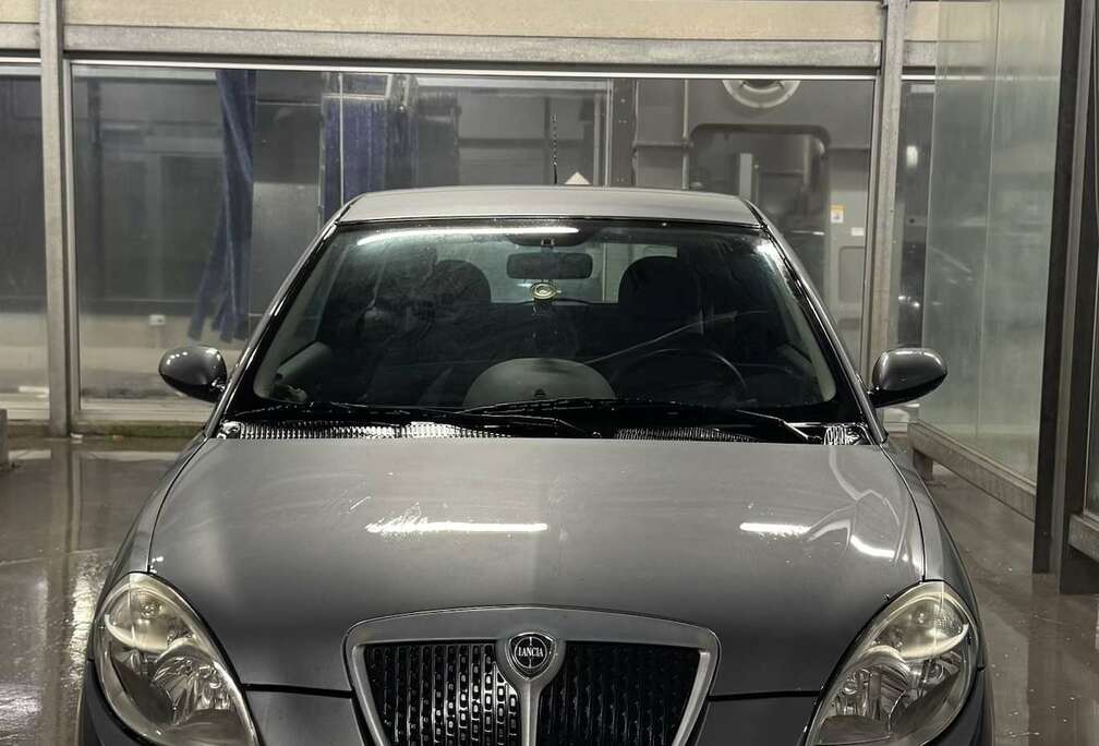 Lancia Y 1.2 8v Argento