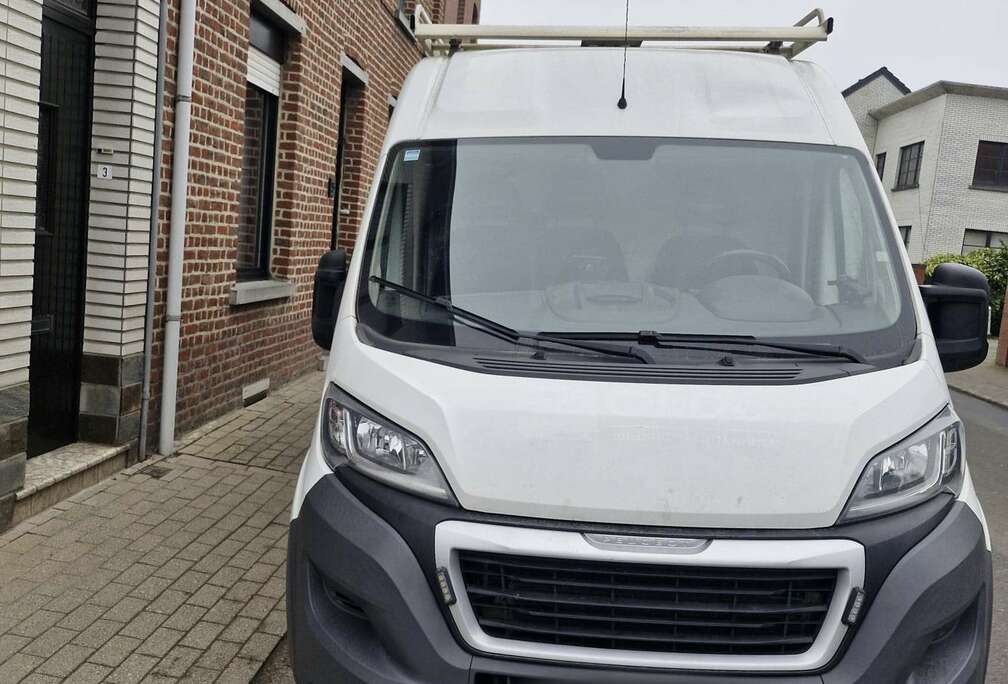 Peugeot 2.2 HDi L2S Alu Utility