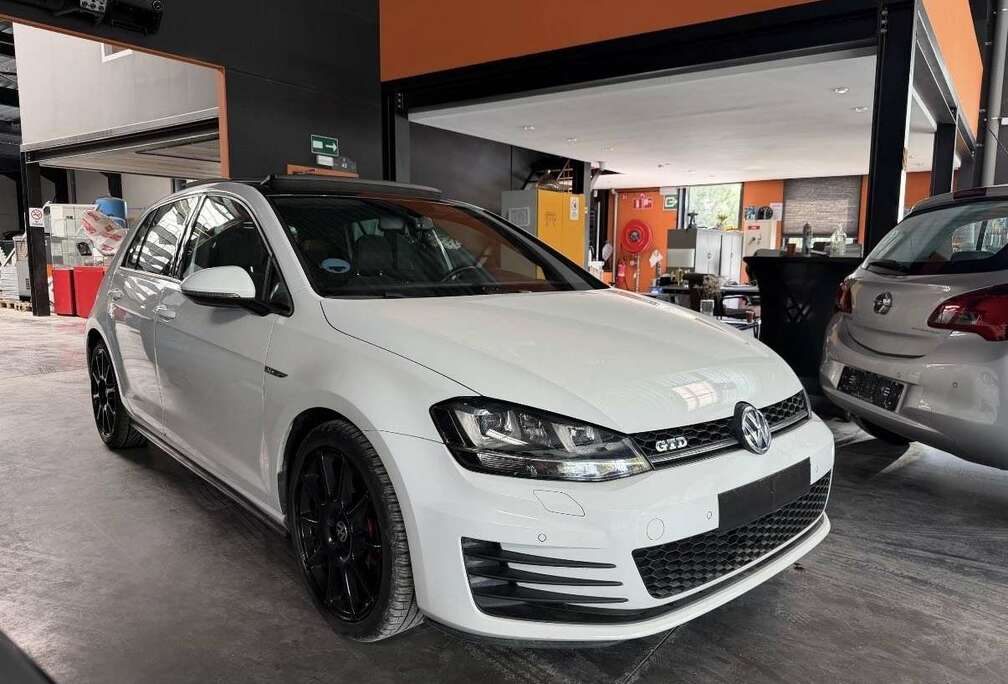 Volkswagen Golf 2.0 CR TDi DSG