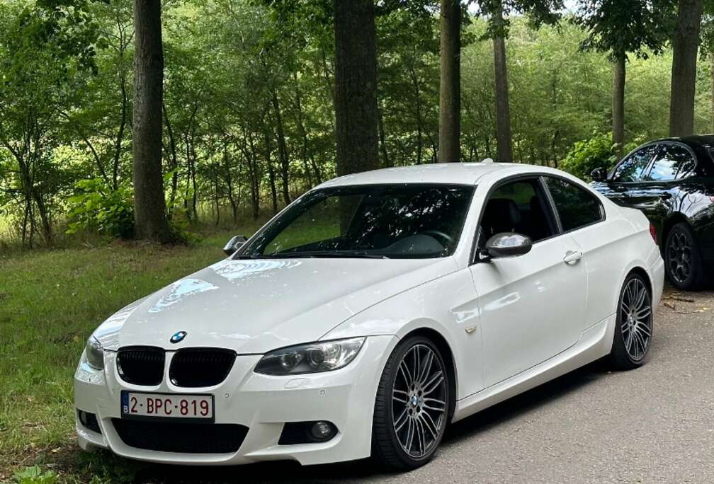 BMW Coupe 330i 272ch Confort