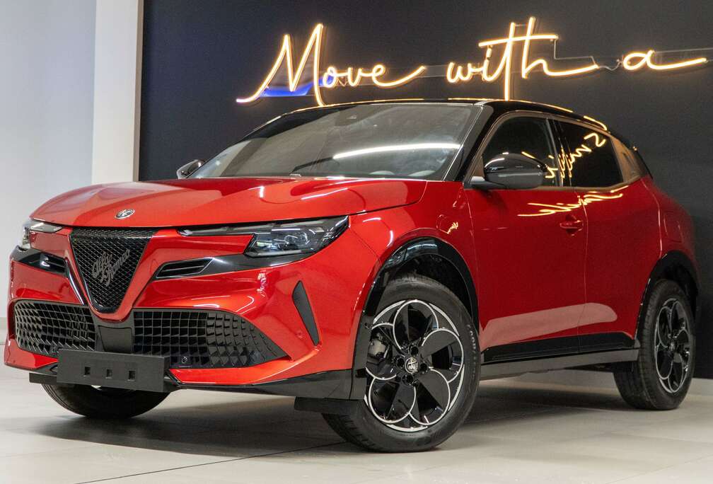 Alfa Romeo Junior 1.2 VGT Ibrida