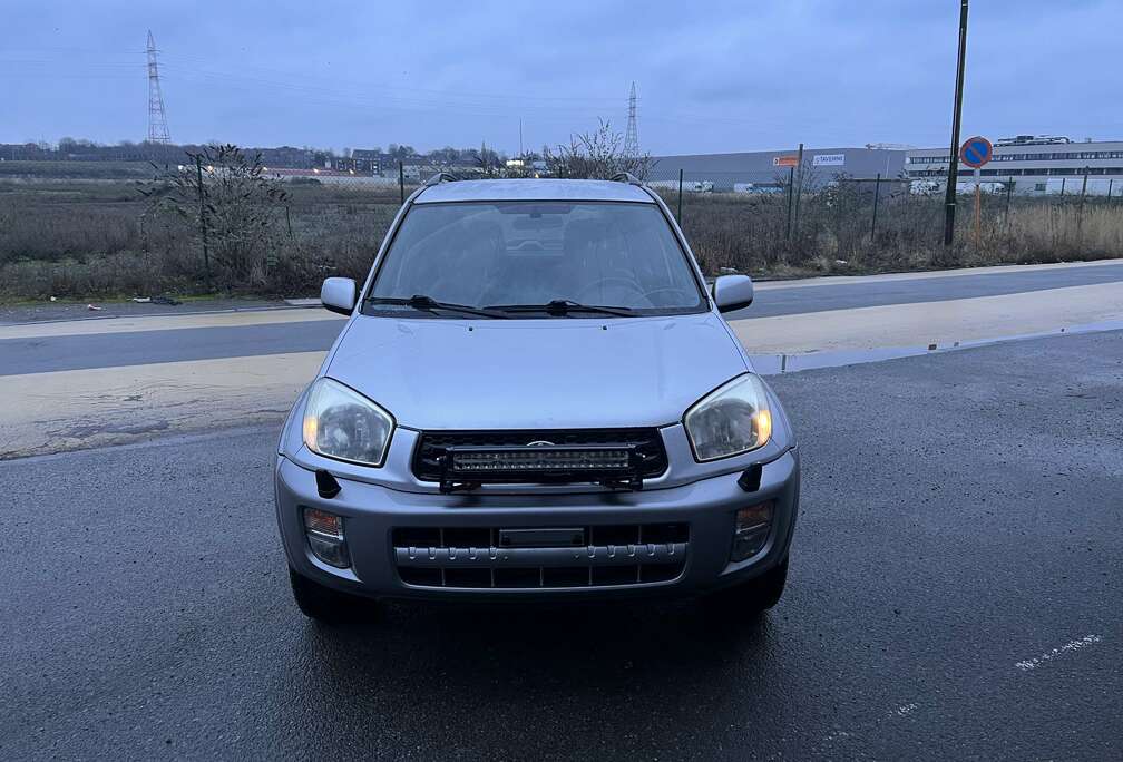 Toyota 2.0 4X4 VVTI  UNIQUEMENT POUR EXPORT AFRIQUE