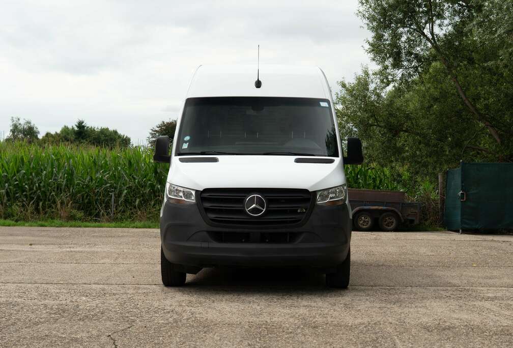Mercedes-Benz eSprinter Standard 55/47 kWh