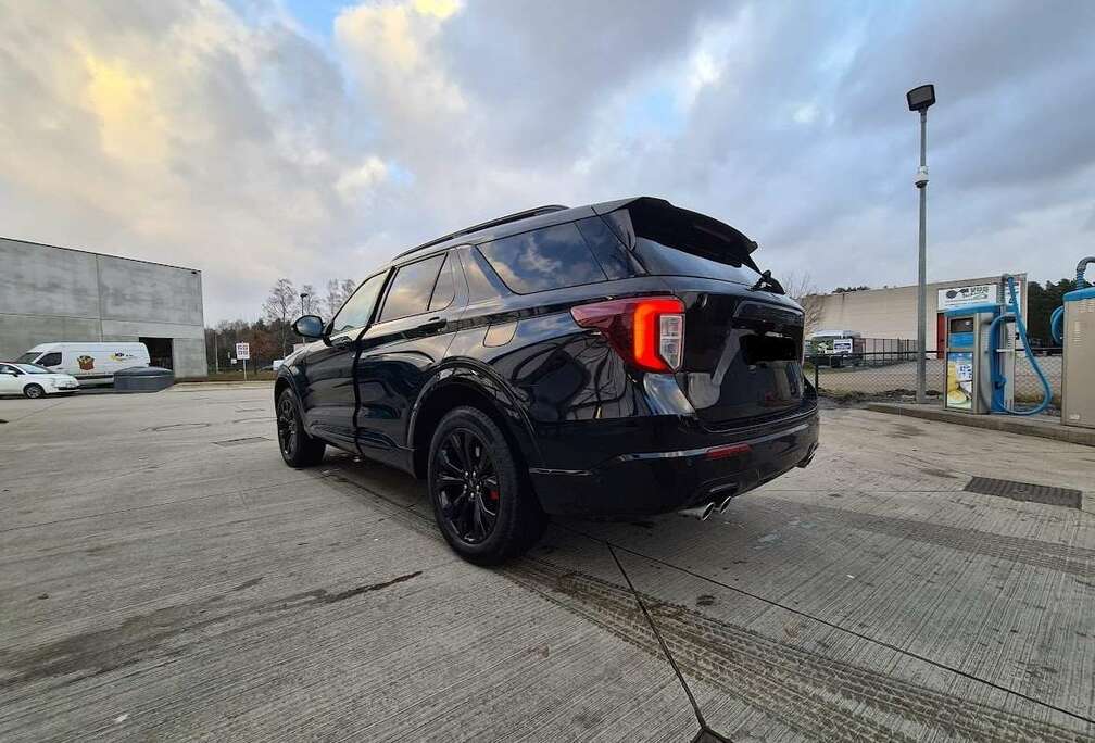 Ford Explorer EcoBoost Plug-in Hybrid ST-LINE