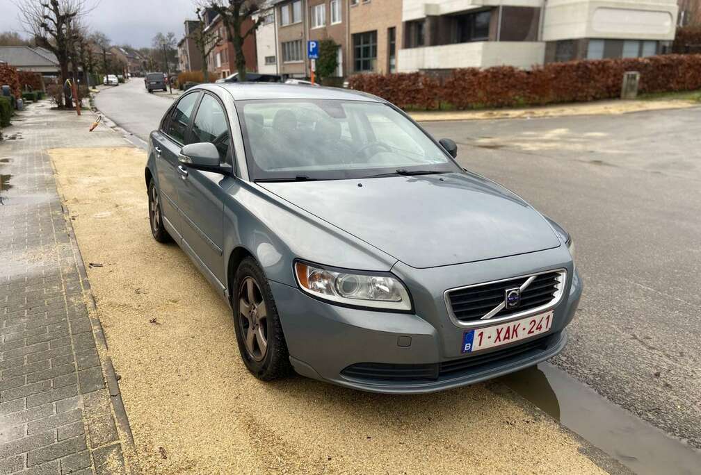 Volvo 1.6 D / carnet d’entretien complet à jours