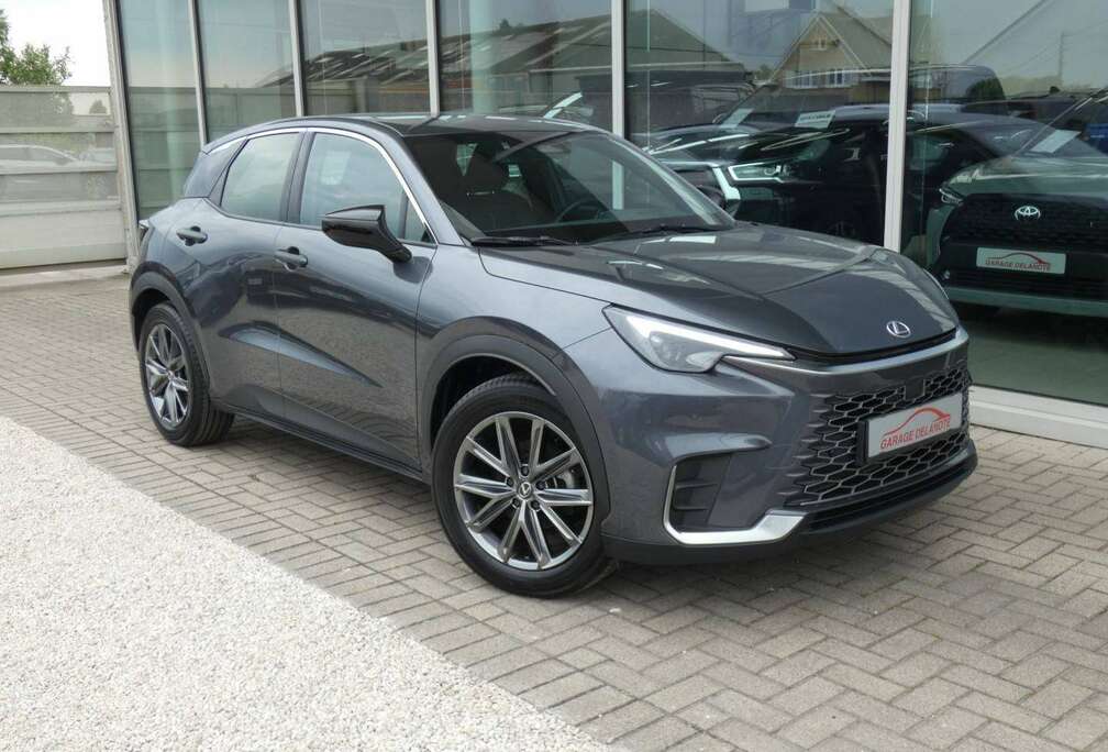 Lexus Hybrid RELAX +LEDER +Elektrische zetel +Stoelmemory +Zetelverwarming +Stuurwielverwarming +Dodehoek