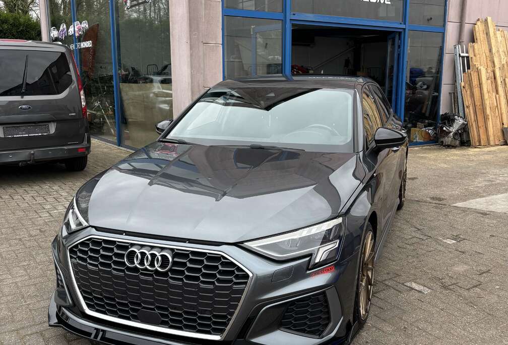 Audi 35 TFSI Limousine S tronic line