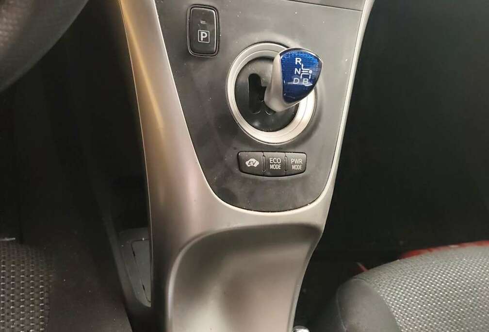 Toyota 1.8 Hybrid Travel