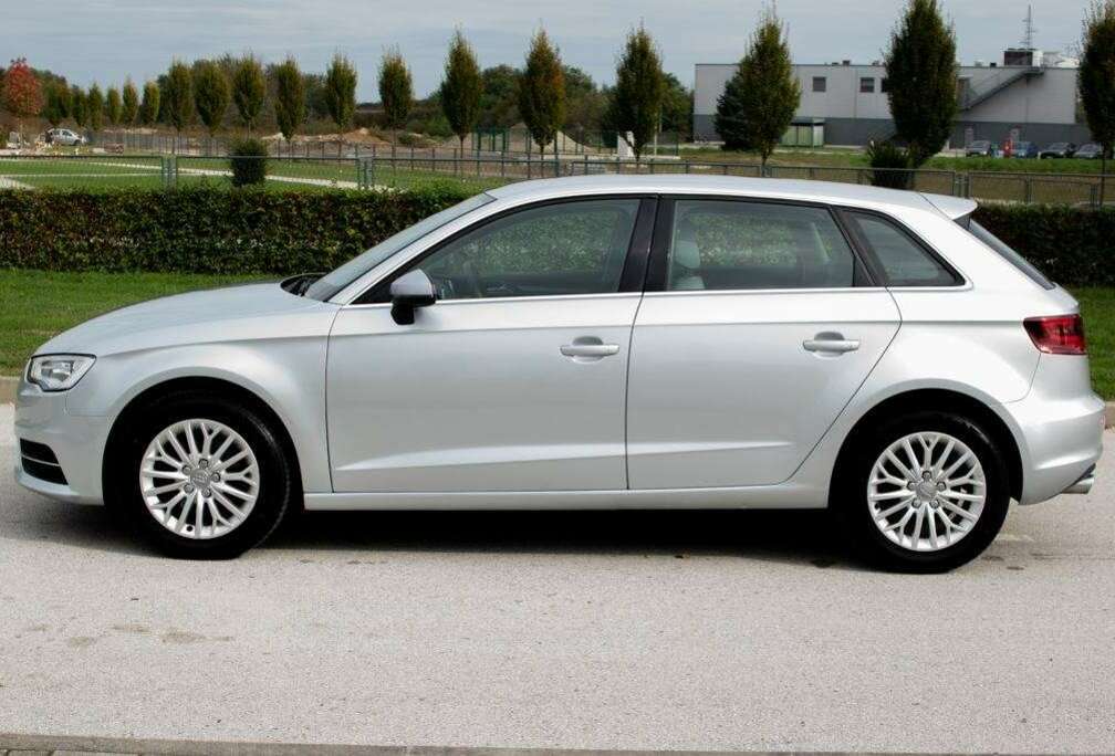 Audi A3 Sportback 1.6i 16v FSI Ambition S line