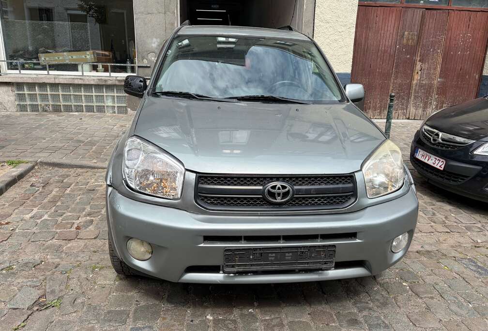 Toyota 2.0i VVT-i 16v 4x4 uniquement l’export
