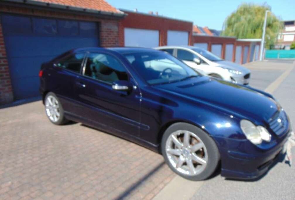 Mercedes-Benz C 220 CDI Coupe Sport