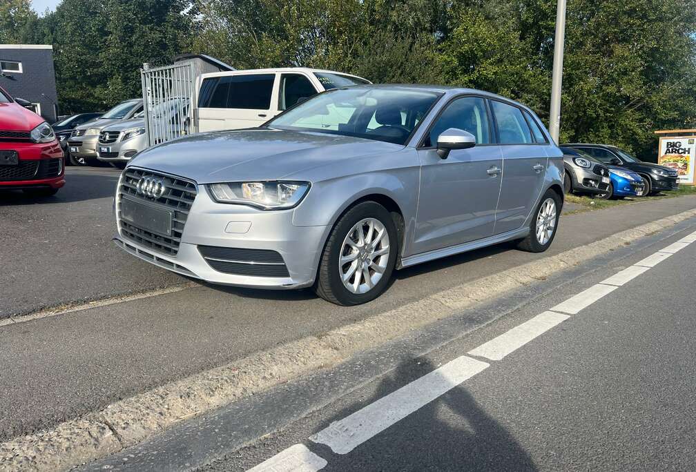 Audi Sportback 1.6 TDi Ambition GPS SUPER ÉTAT PETIT PRIX