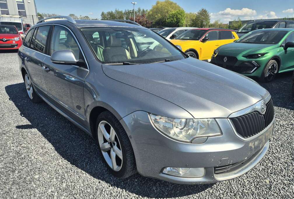 Skoda SW 2.0 CR TDi GTec Elegance DPF / Marchand ou Expo