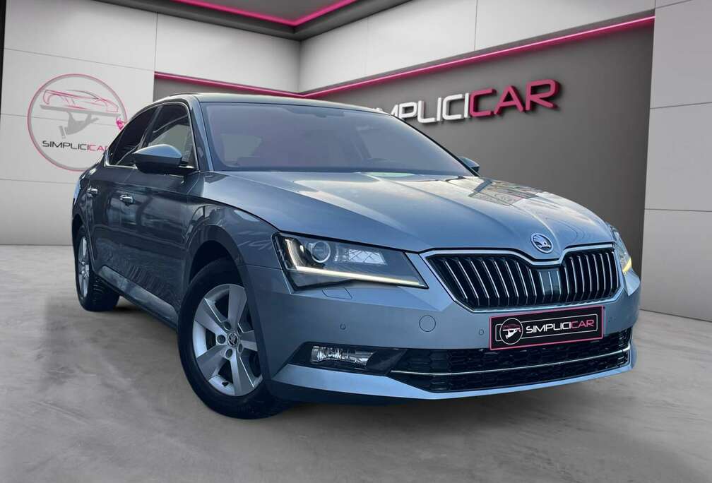 Skoda Superb 1.6TDi - Toit ouvrant - Attache remorque