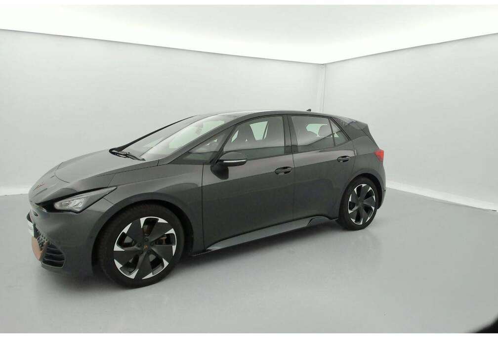 Born eBoost 231ch (170kW) v 77 kWh