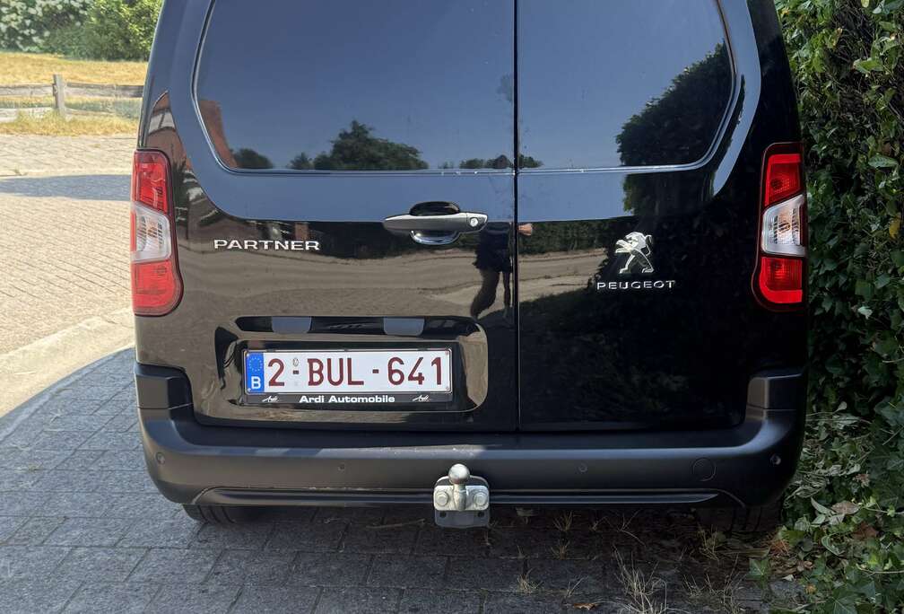 Peugeot 1.5 BlueHDi L2 Asphalt (EU6.3)